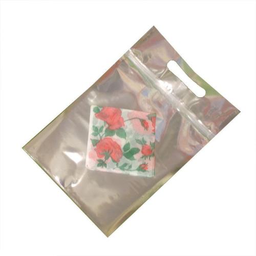 Грипперы белые с прорубной ручкой, 22×32 см, 115 мкм