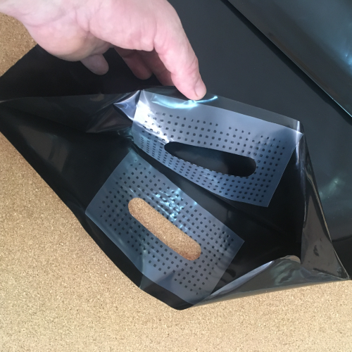 Плотный полиэтиленовый пакет чёрного цвета 38×50 см